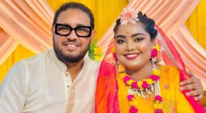 মসজিদে বিয়ে করলেন গায়ক-গায়িকা দম্পতি