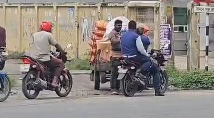 অবৈধ যান ছাড়-বৈধ চালক হয়রান!