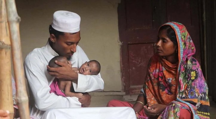 জোড়া লাগা দুই শিশুর চিকিৎসার দায়িত্ব নিল সরকার