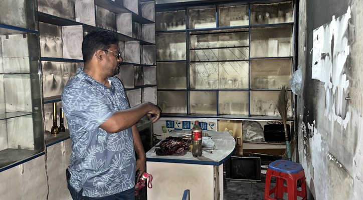 খোকসা খেয়াঘাট মার্কেটে অগ্নিকান্ড 2 খোকসা খেয়াঘাট মার্কেটে অগ্নিকান্ড 02 21 খোকসা খেয়াঘাট মার্কেটে অগ্নিকান্ড