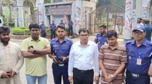 ইবিতে ছাত্রদল শিবির সংঘর্ষ; দু’দিন পর দুপক্ষের সমঝোতা 04 7 ইবিতে ছাত্রদল শিবির সংঘর্ষ; দু’দিন পর দুপক্ষের সমঝোতা