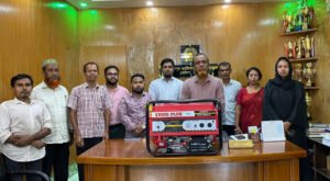 05 16 শোমসপুর বালিকা মাধ্যমিক বিদ্যালয়ে জেনারেটর দিলেন বিএনপি নেতা