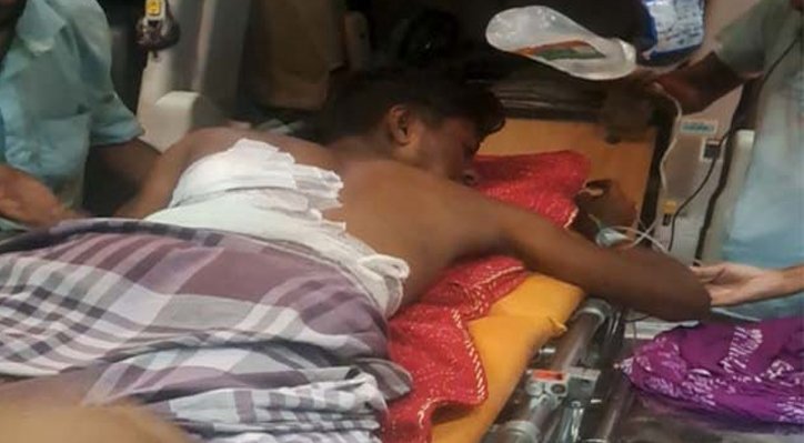 কুমারখালীতে নৌকা ভ্রমণকারী তরুণ-তরুণীকে মদ্যপানে বাঁধা 2 কুমারখালীতে নৌকা ভ্রমণকারী তরুণ-তরুণীকে মদ্যপানে বাঁধা 06 6 কুমারখালীতে নৌকা ভ্রমণকারী তরুণ-তরুণীকে মদ্যপানে বাঁধা