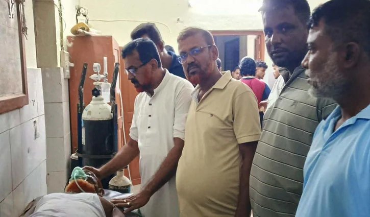 07 7 ভেড়ামারায় কুকুরের কামড়ে একদিনে আহত ২২
