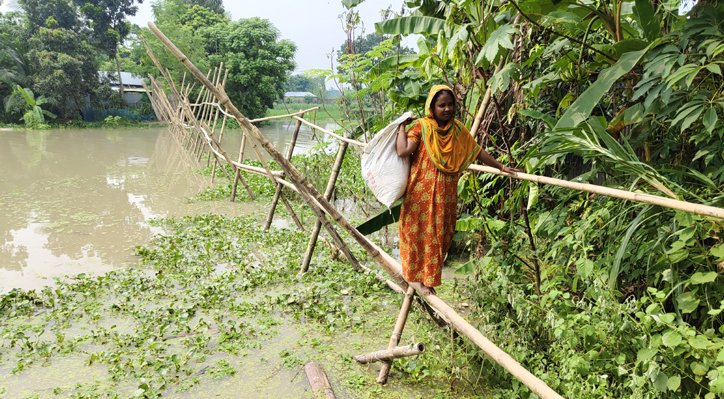 সেতুর অভাবে ভোগান্তিতে খোকসার পাঁচ গ্রামবাসী 2 সেতুর অভাবে ভোগান্তিতে খোকসার পাঁচ গ্রামবাসী 07 9 সেতুর অভাবে ভোগান্তিতে খোকসার পাঁচ গ্রামবাসী