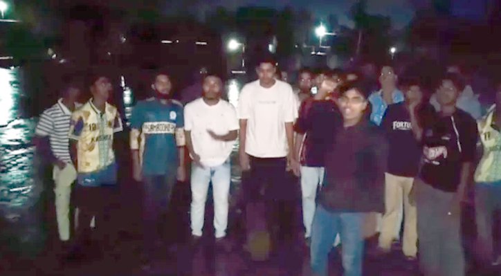 10 21 গভীর রাতে কুষ্টিয়ায় নিষিদ্ধ ছাত্রলীগের মিছিল