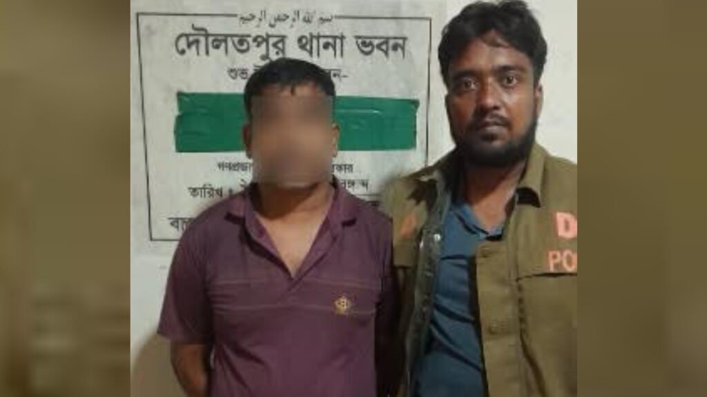 10 29 কুষ্টিয়ায় ইয়াবাসহ চিহ্নিত মাদক কারবারি গ্রেপ্তার