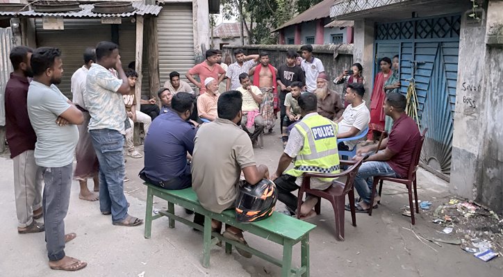 খোকসায় মসজিদের নামকরণ নিয়ে হামলায় আহত ৩ 3 খোকসায় মসজিদের নামকরণ নিয়ে হামলায় আহত ৩ 11 4 খোকসায় মসজিদের নামকরণ নিয়ে হামলায় আহত ৩