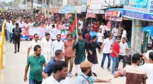 12 20 কুষ্টিয়া জেলা যুবদলের নতুন কমিটিকে স্বাগত জানিয়ে বর্ণাঢ্য মিছিল