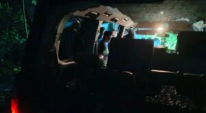 হামলার শিকার রাজস্ব কর্মকর্তারা 13 3 হামলার শিকার রাজস্ব কর্মকর্তারা