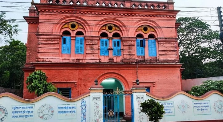 কবিগুরুর স্মৃতিমাখা এক ঐতিহাসিক ঠিকানা কুষ্টিয়ার টেগর লজ 1 কবিগুরুর স্মৃতিমাখা এক ঐতিহাসিক ঠিকানা কুষ্টিয়ার টেগর লজ 13 5 কবিগুরুর স্মৃতিমাখা এক ঐতিহাসিক ঠিকানা কুষ্টিয়ার টেগর লজ