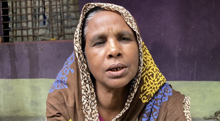 13 7 ছোট দেবরের বিরুদ্ধে বৃদ্ধা ও মেয়েকে মারধরের অভিযোগ