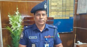14 19 গভীর রাতে খোকসা থানার ওসি ক্লোজড