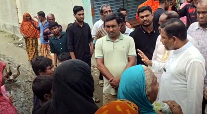 15 5 জনগণের দুর্ভোগ লাঘবে জরাজীর্ণ সড়ক ও ড্রেন নির্মান করা হবে: প্রকৌশলী জাকির সরকার