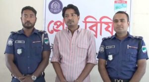 01 26 দৌলতপুরে ২১ মামলার পলাতক আসামিসহ গ্রেপ্তার ৯