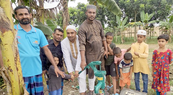 রাশিদা ফাউন্ডেশনের উদ্যোগে কৃষকদের জন্য নলকূপ স্থাপন 2 রাশিদা ফাউন্ডেশনের উদ্যোগে কৃষকদের জন্য নলকূপ স্থাপন 01 30 রাশিদা ফাউন্ডেশনের উদ্যোগে কৃষকদের জন্য নলকূপ স্থাপন