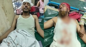 কুমারখালীতে জমি বিরোধে বাড়িতে হামলার অভিযোগ 02 3 কুমারখালীতে জমি বিরোধে বাড়িতে হামলার অভিযোগ