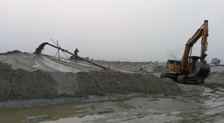 ভেড়ামারায় অবৈধ বালু উত্তোলনের মহোৎসব: প্রশাসনের ভূমিকা নিয়ে ক্ষোভ 1 ভেড়ামারায় অবৈধ বালু উত্তোলনের মহোৎসব: প্রশাসনের ভূমিকা নিয়ে ক্ষোভ 05 4 ভেড়ামারায় অবৈধ বালু উত্তোলনের মহোৎসব: প্রশাসনের ভূমিকা নিয়ে ক্ষোভ