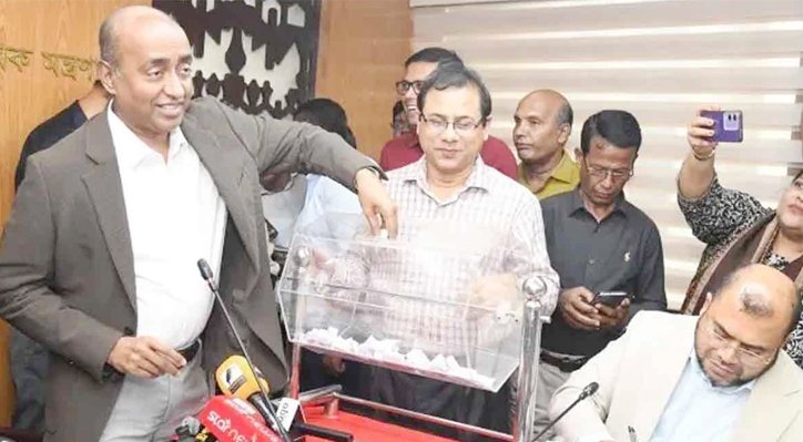 05 6 কুষ্টিয়াসহ ১৮ সাব-রেজিস্ট্রারের তালিকা প্রকাশ