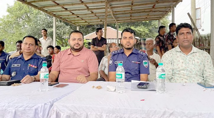 06 20 মিরপুরে প্রতিমা বিসর্জনের মধ্য দিয়ে শারদীয় দুর্গোৎসব সম্পন্ন