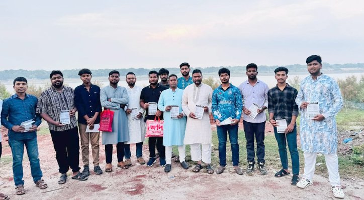 06 29 ডেঙ্গু প্রতিরোধে সম্মিলিত সামাজিক জোটের লিফলেট বিতরণ