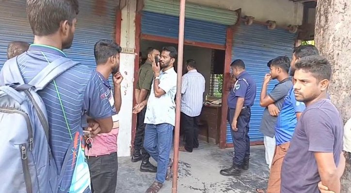 08 12 অবৈধভাবে পণ্য প্যাকেটজাত করায় গোডাউন সিলগালা