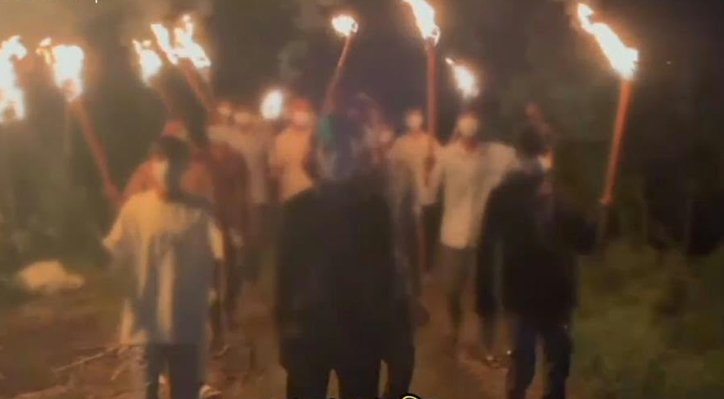 মিরপুরে কার্যক্রম নিষিদ্ধ ছাত্রলীগের মশাল মিছিল 2 মিরপুরে কার্যক্রম নিষিদ্ধ ছাত্রলীগের মশাল মিছিল 09 30 মিরপুরে কার্যক্রম নিষিদ্ধ ছাত্রলীগের মশাল মিছিল