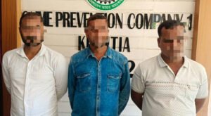 10 27 ভেড়ামারায় এস্কাফ সিরাপসহ গ্রেপ্তার তিন