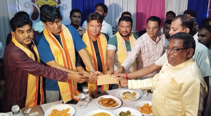 14 16 কুমারখালীতে বিভিন্ন পূজামণ্ডপ পরিদর্শনে কুষ্টিয়া জেলা যুবদল