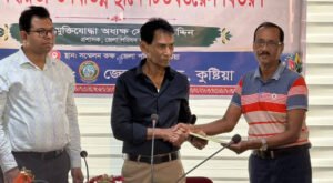 16 10 কুষ্টিয়ায় ৭১টি মন্দিরে আর্থিক সহায়তা প্রদান ও টিউবওয়েল বিতরণ 