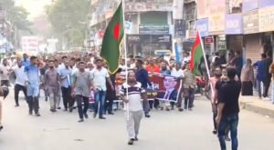 17 1 দেশকে অস্থিতিশীল করার প্রতিবাদে কুষ্টিয়ায় শ্রমিক দলের বিক্ষোভ