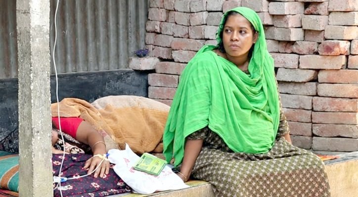 17 16 ডেঙ্গুর হটস্পট থানাপাড়া, আতঙ্কে বাসিন্দারা